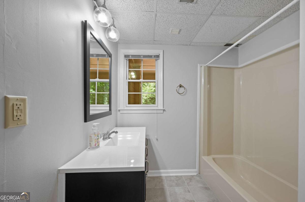9335 Huntcliff Trace Property Photo 55