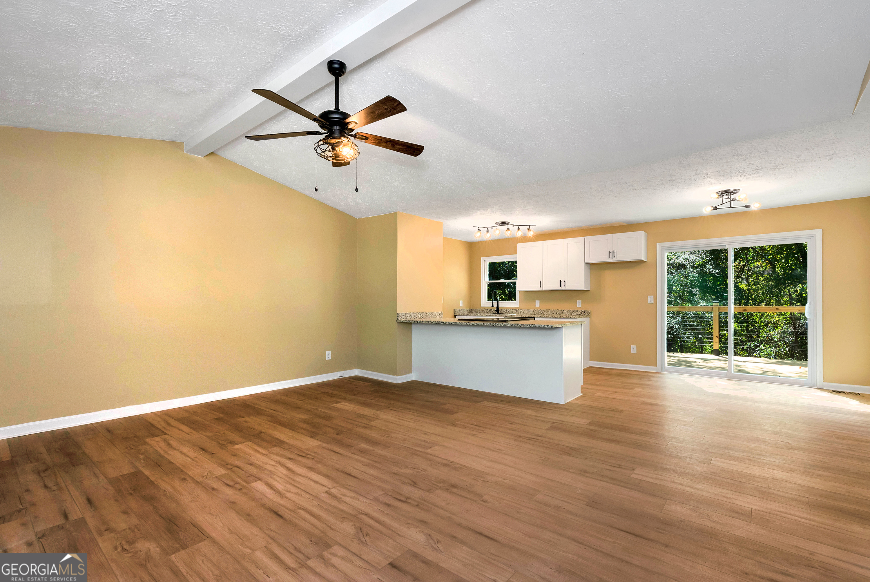 5119 Ash Circle Property Photo 8