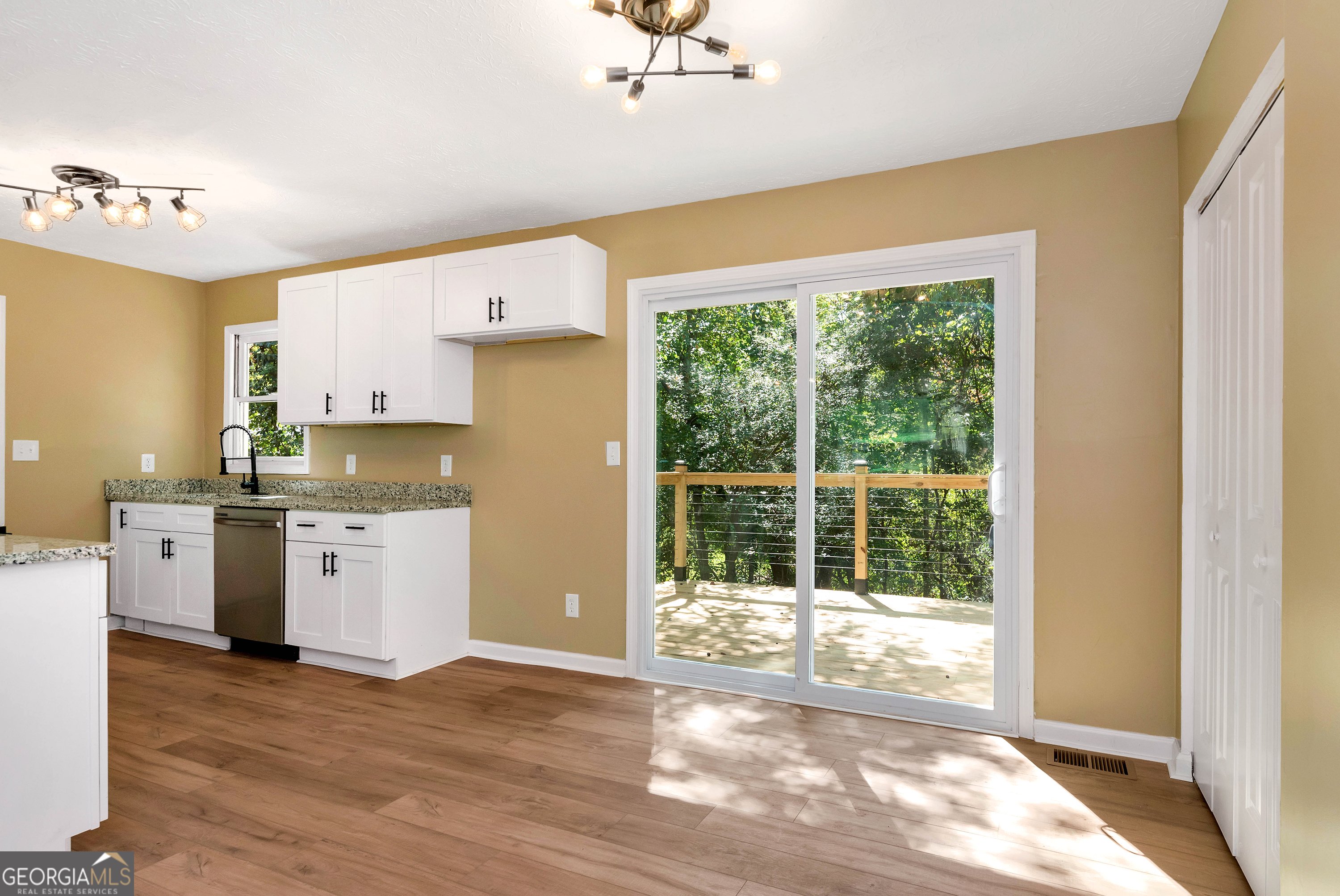 5119 Ash Circle Property Photo 10