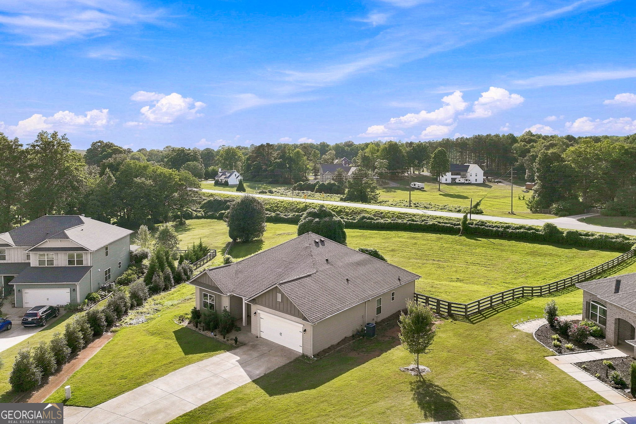 6104 Creekside View Lane Property Photo 1