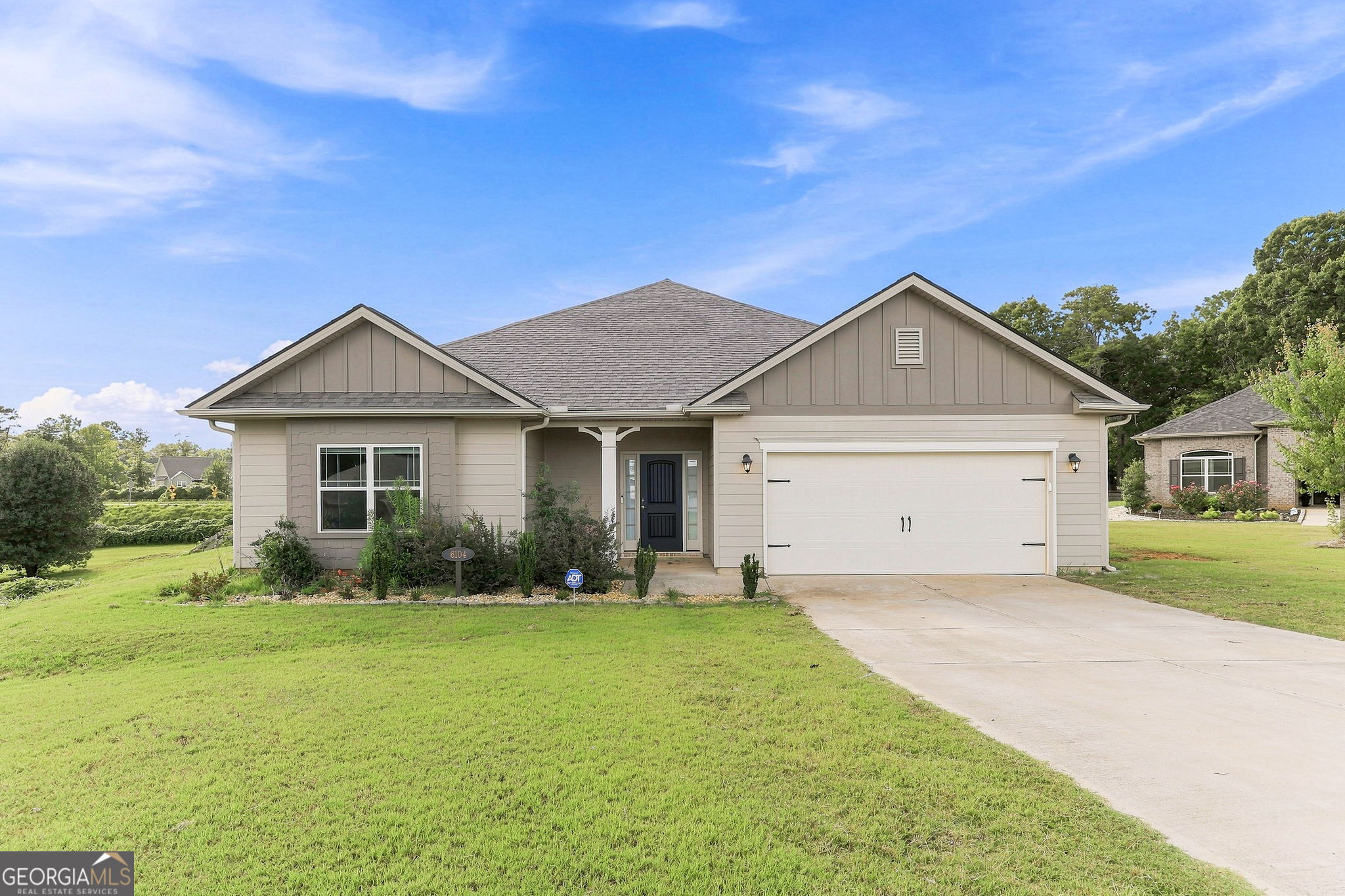 6104 Creekside View Lane Property Photo 1