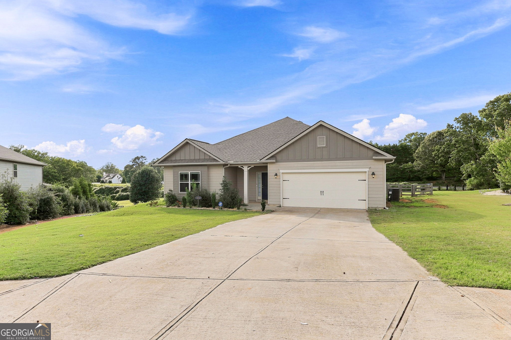 6104 Creekside View Lane Property Photo 5