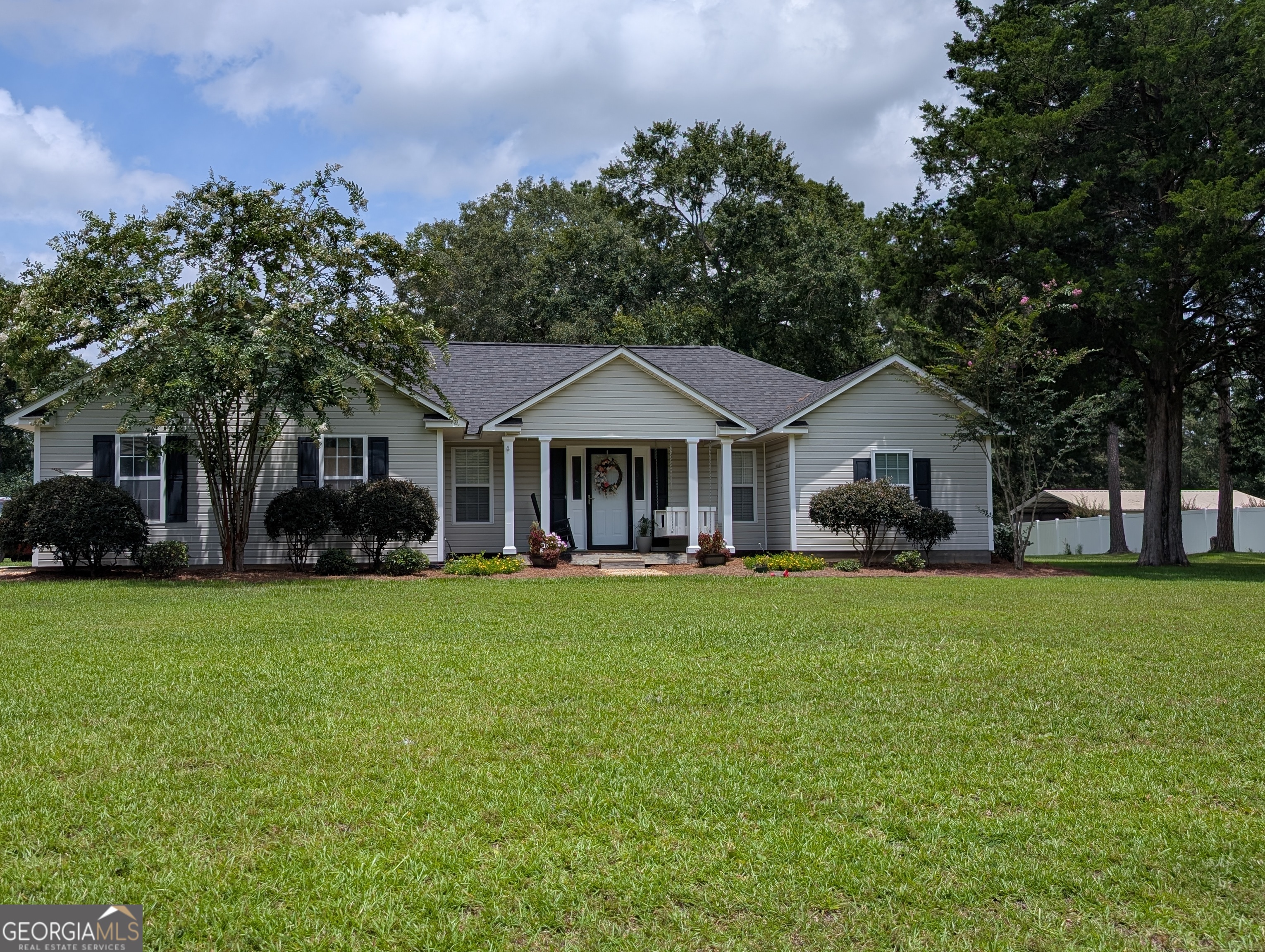 76 Third Avenue Property Photo 1