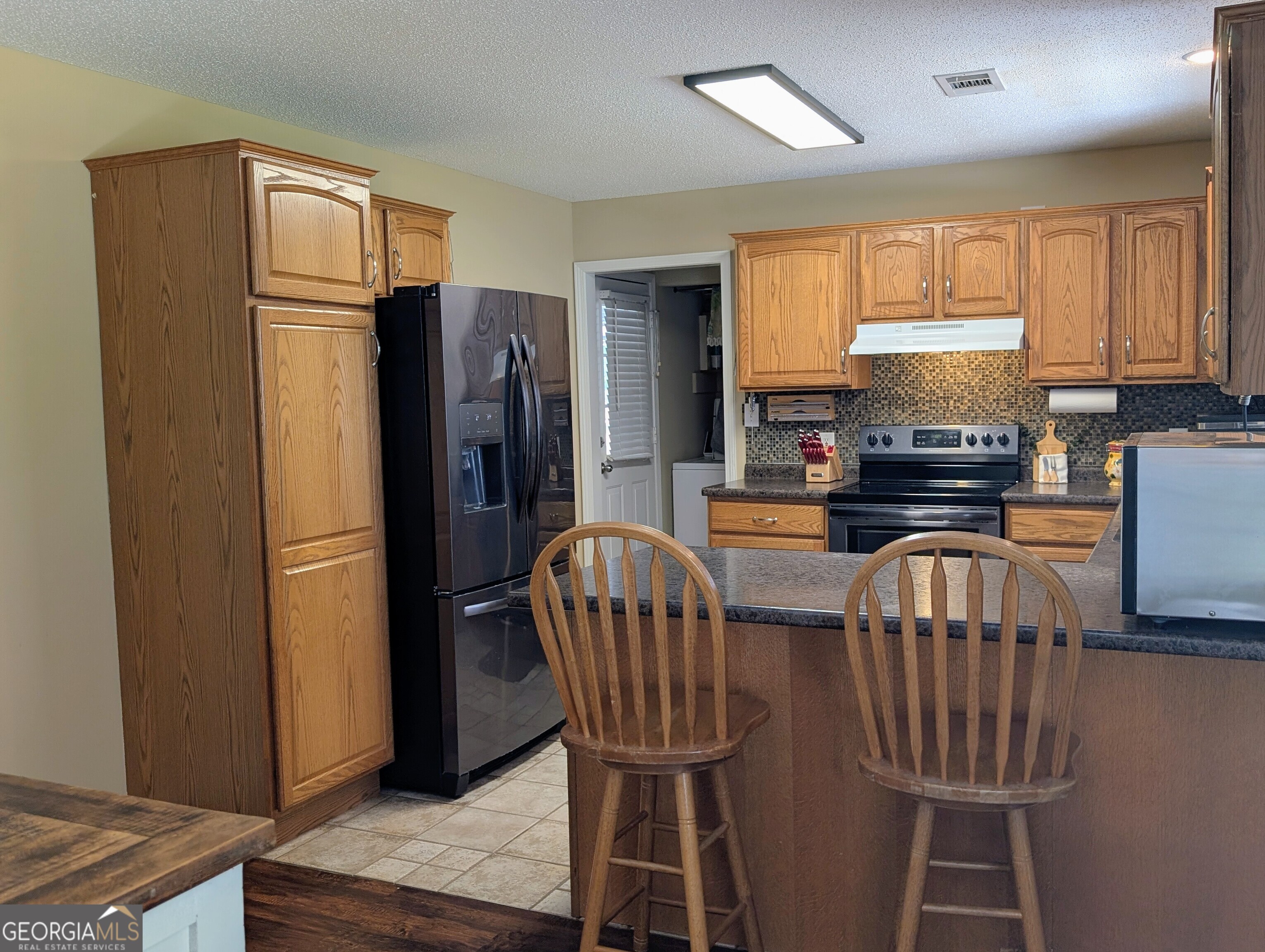 76 Third Avenue Property Photo 8