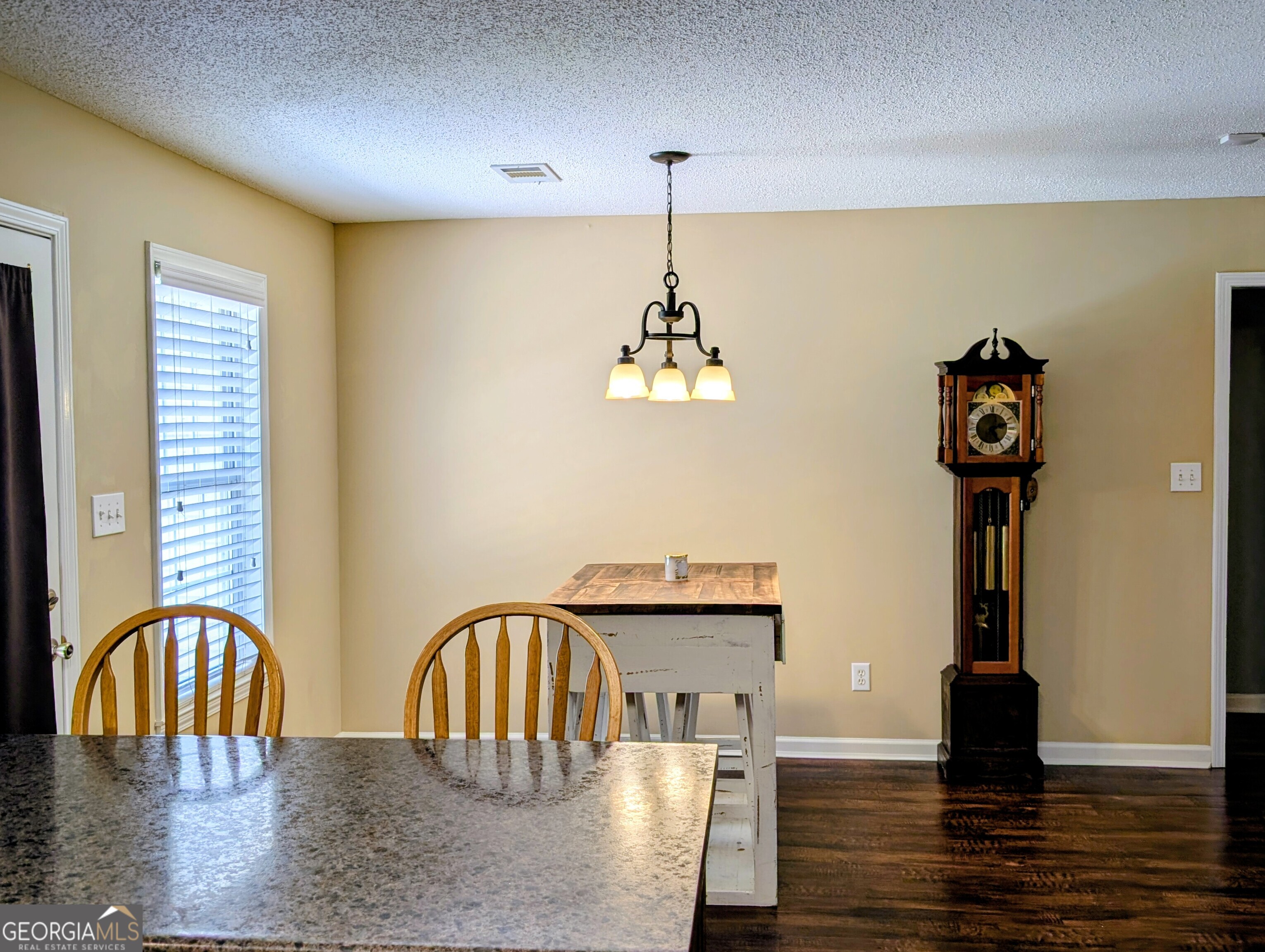 76 Third Avenue Property Photo 9