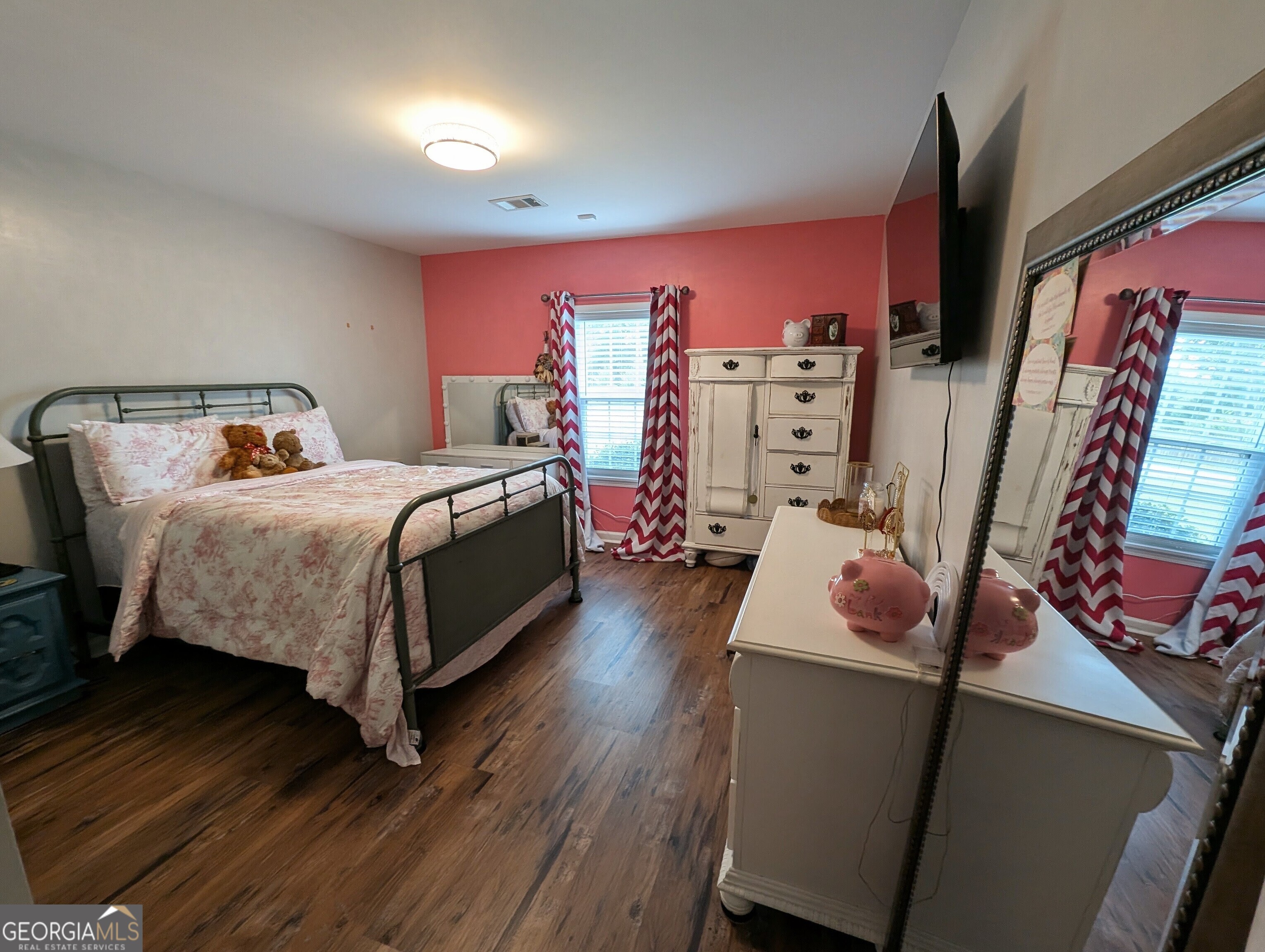76 Third Avenue Property Photo 10