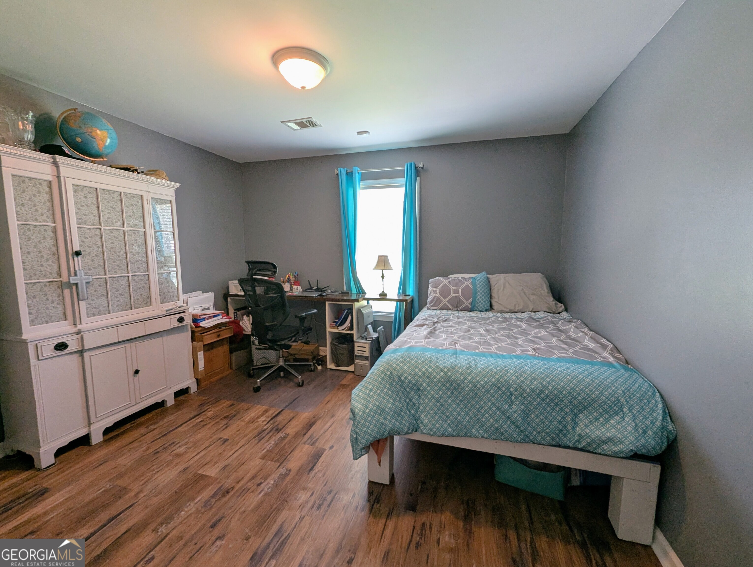76 Third Avenue Property Photo 11