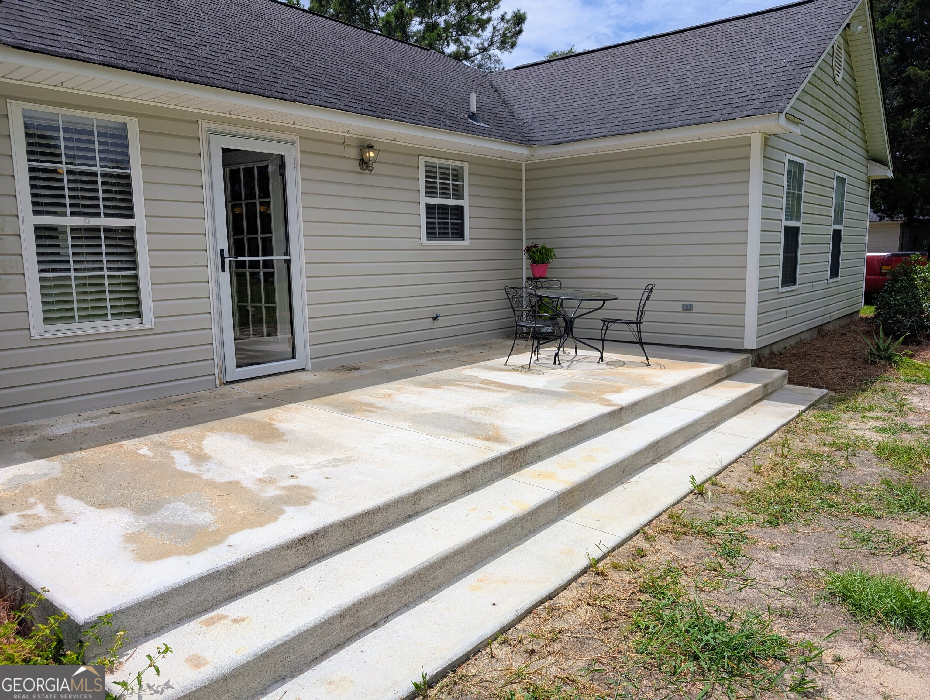 76 Third Avenue Property Photo 15