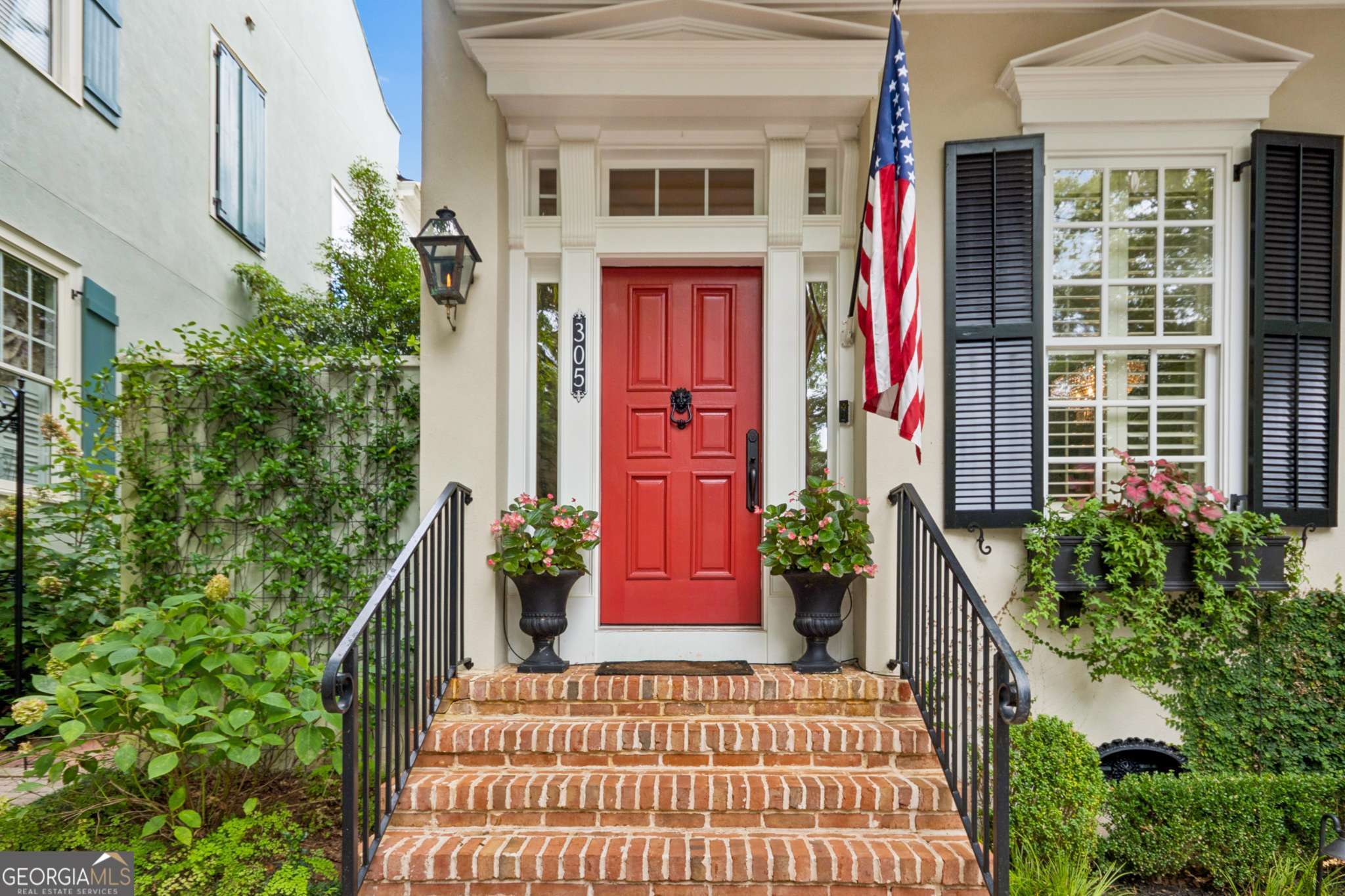 305 Abercorn Square Property Photo 8