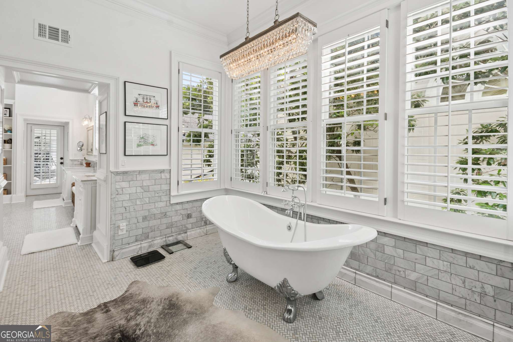 305 Abercorn Square Property Photo 25