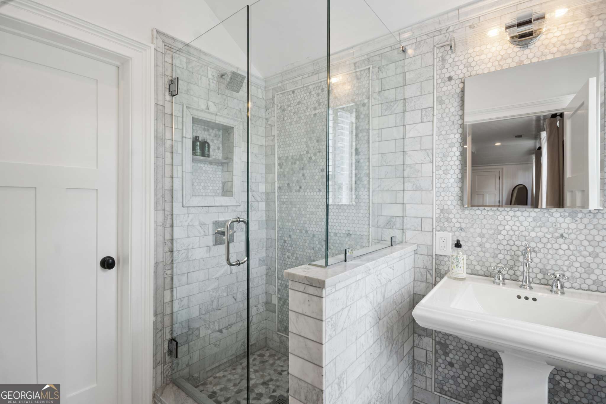 305 Abercorn Square Property Photo 42