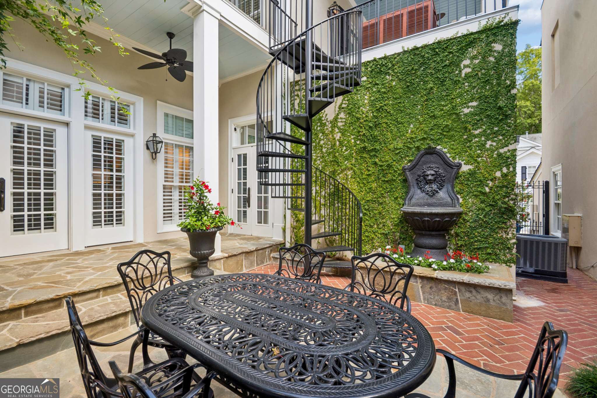 305 Abercorn Square Property Photo 44