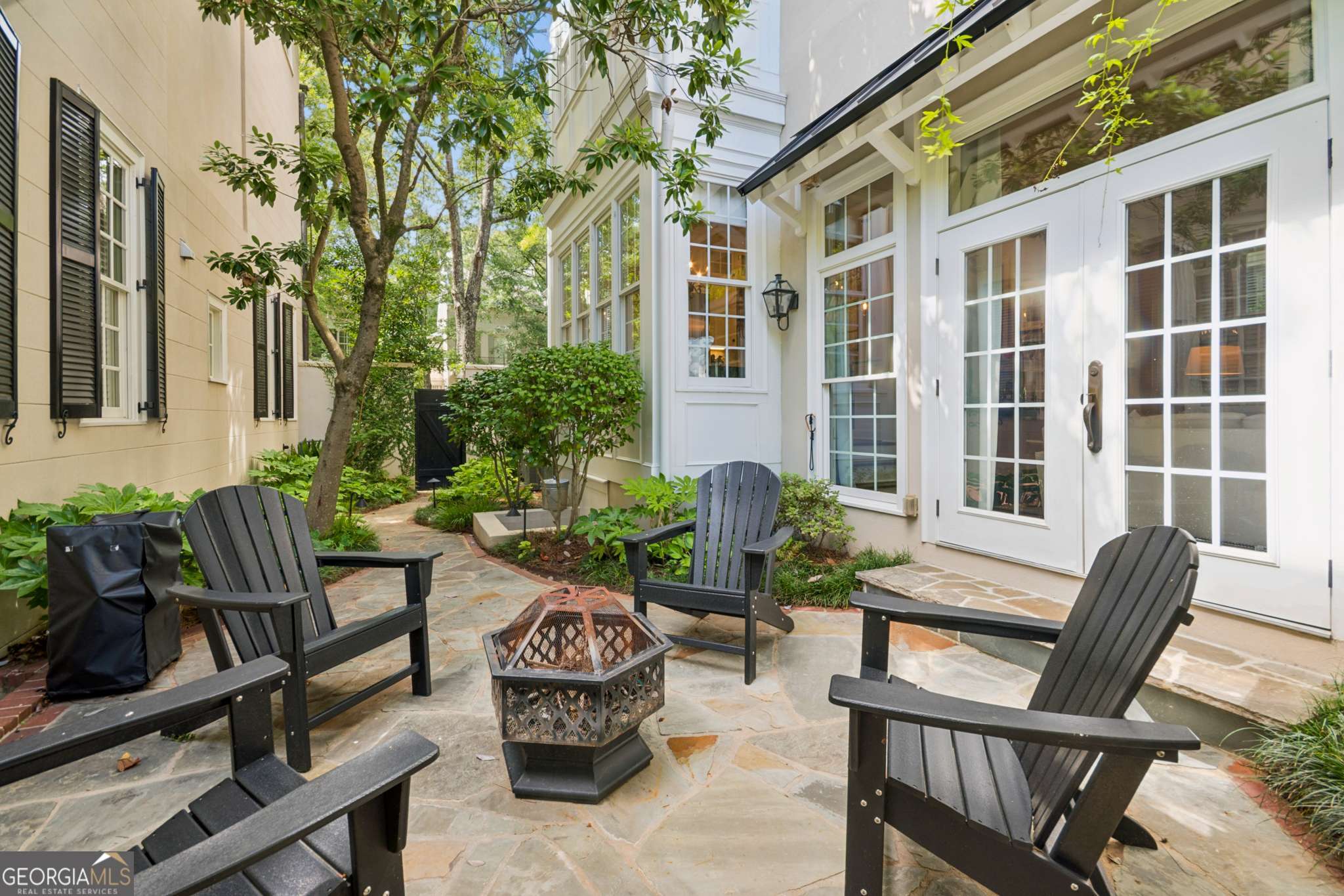 305 Abercorn Square Property Photo 45