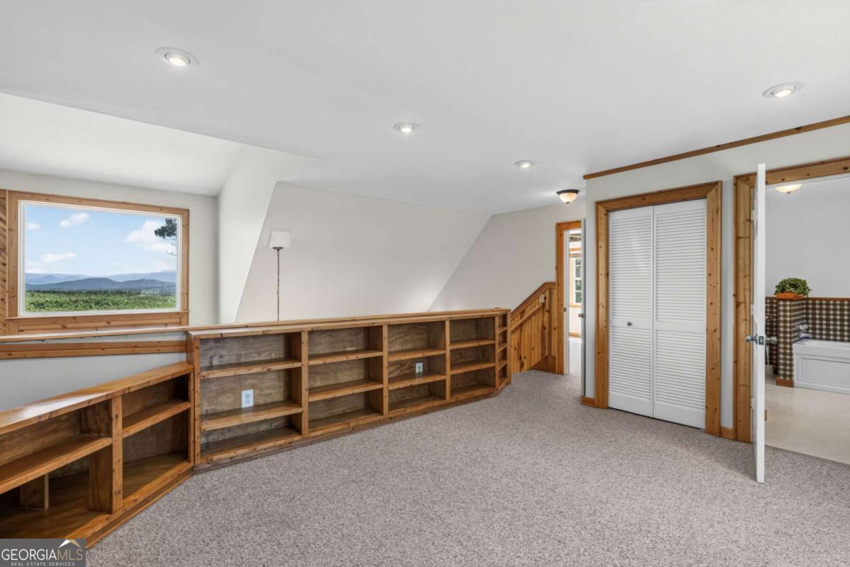 334 Hawksclaw Trail Property Photo 19