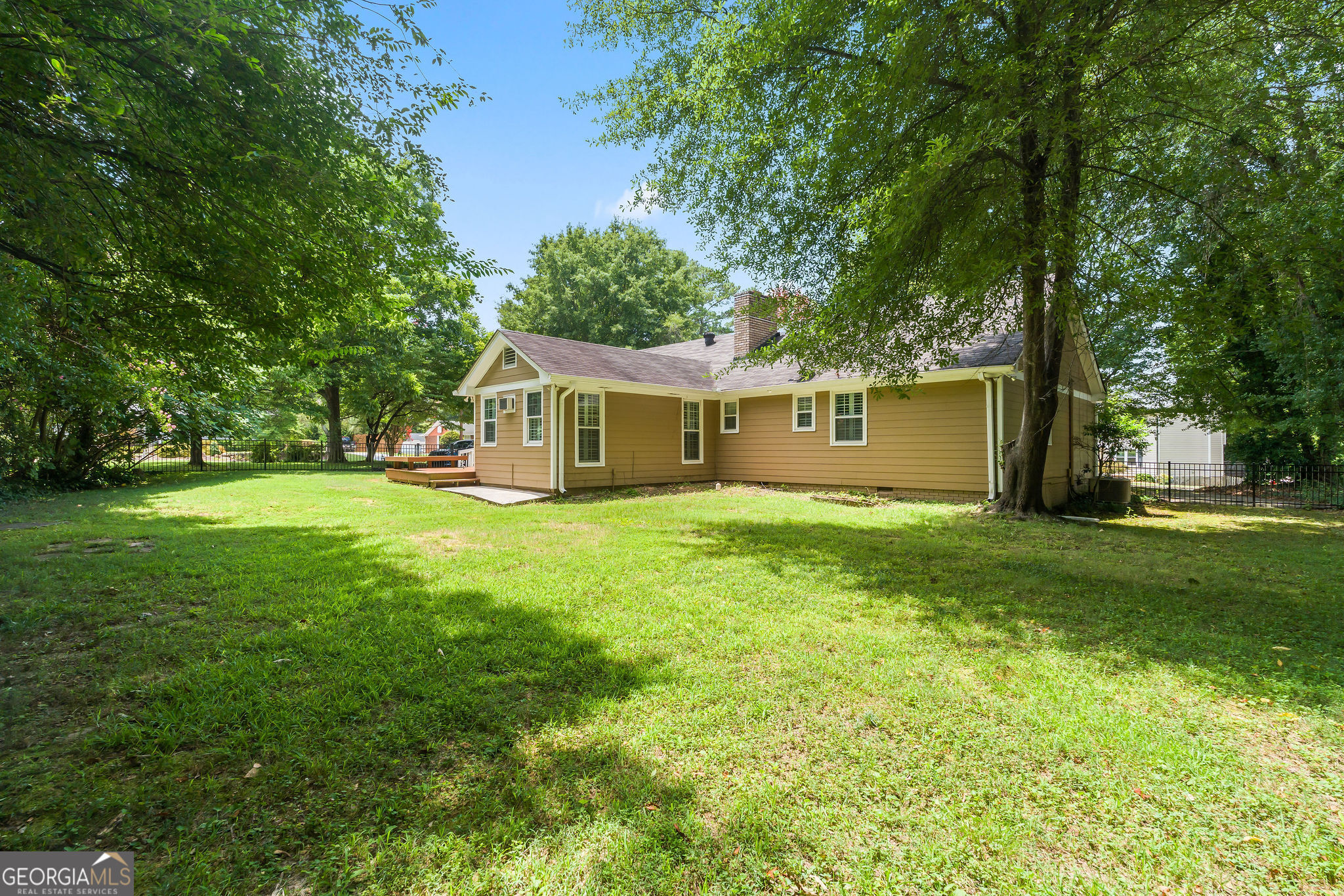 2831 Georgian Terrace Property Photo 44