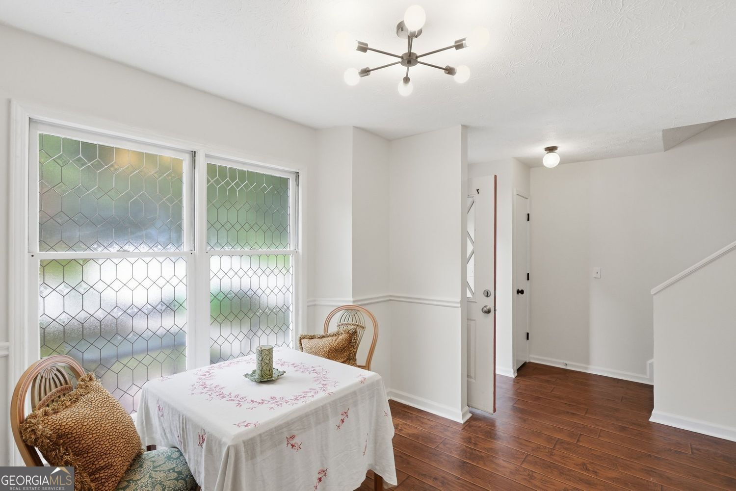 3154 Stratford Green Place Property Photo 4