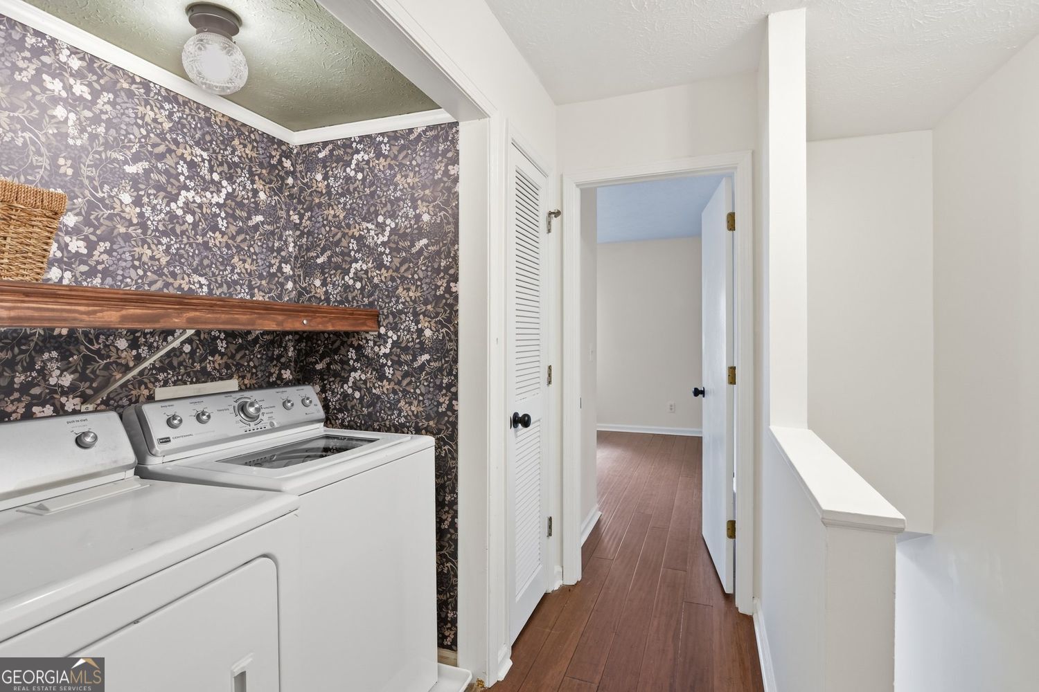 3154 Stratford Green Place Property Photo 23