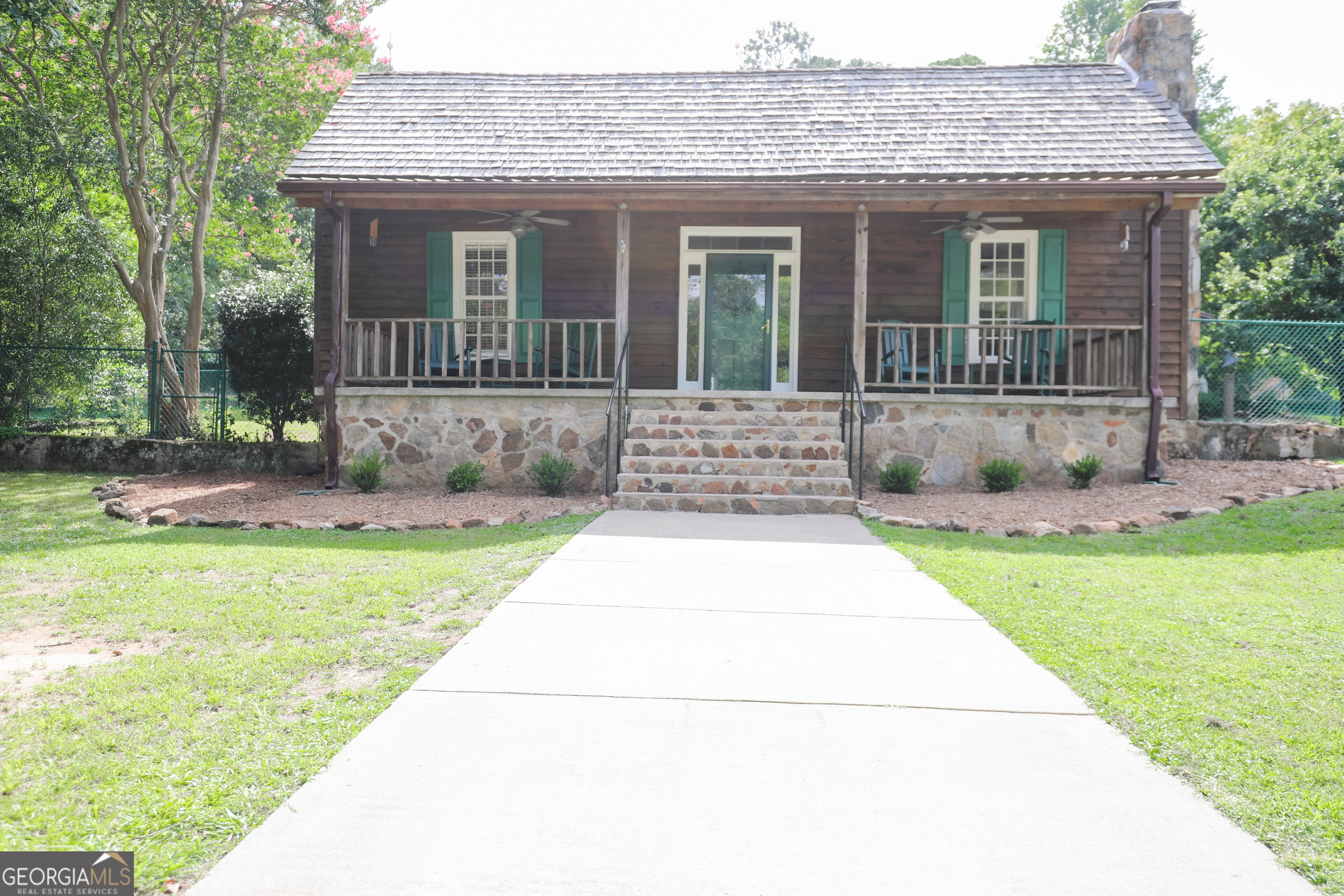 363 Sanders Davis Road Property Photo 1