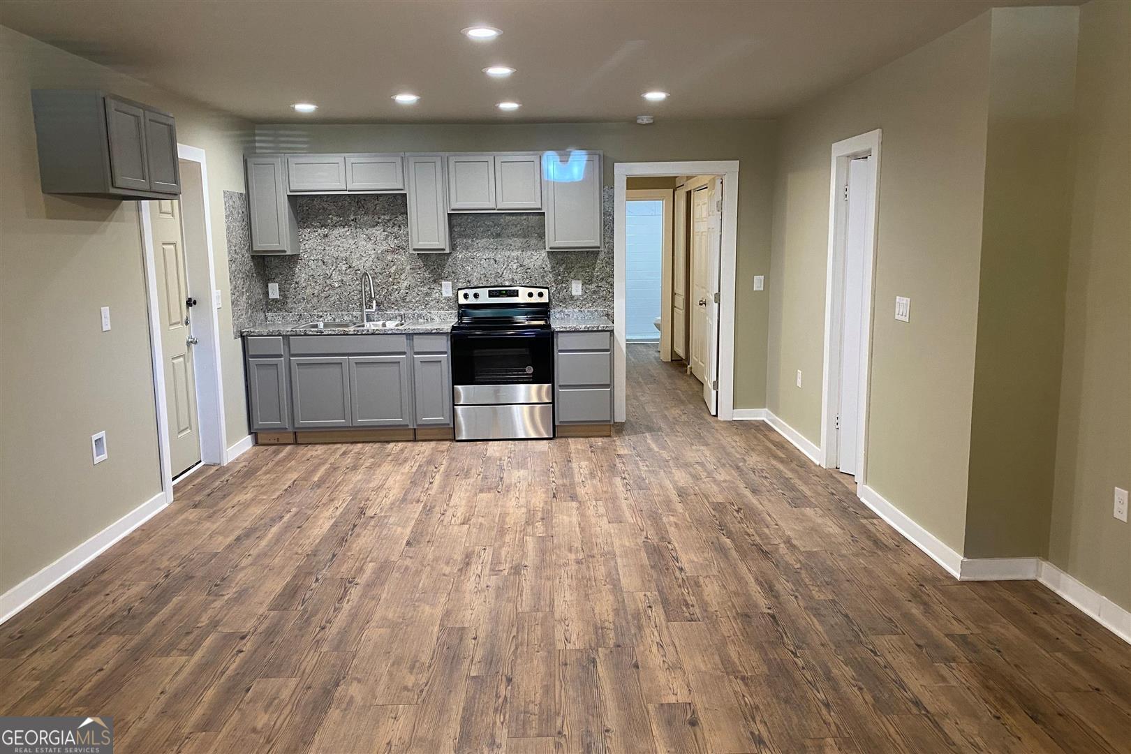 206 Sorrells Street # A Property Photo 2