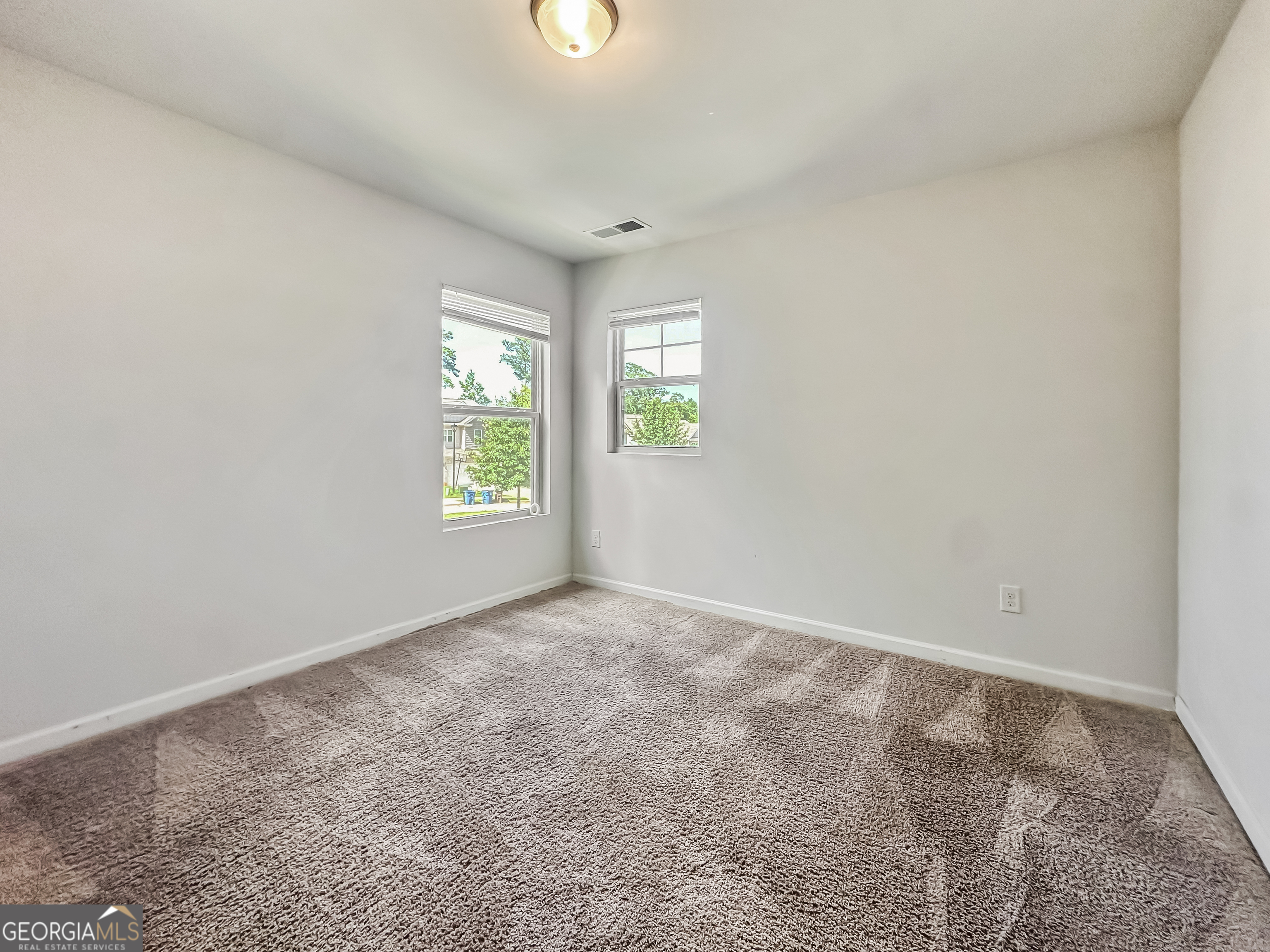 206 Daisy Circle Property Photo 12