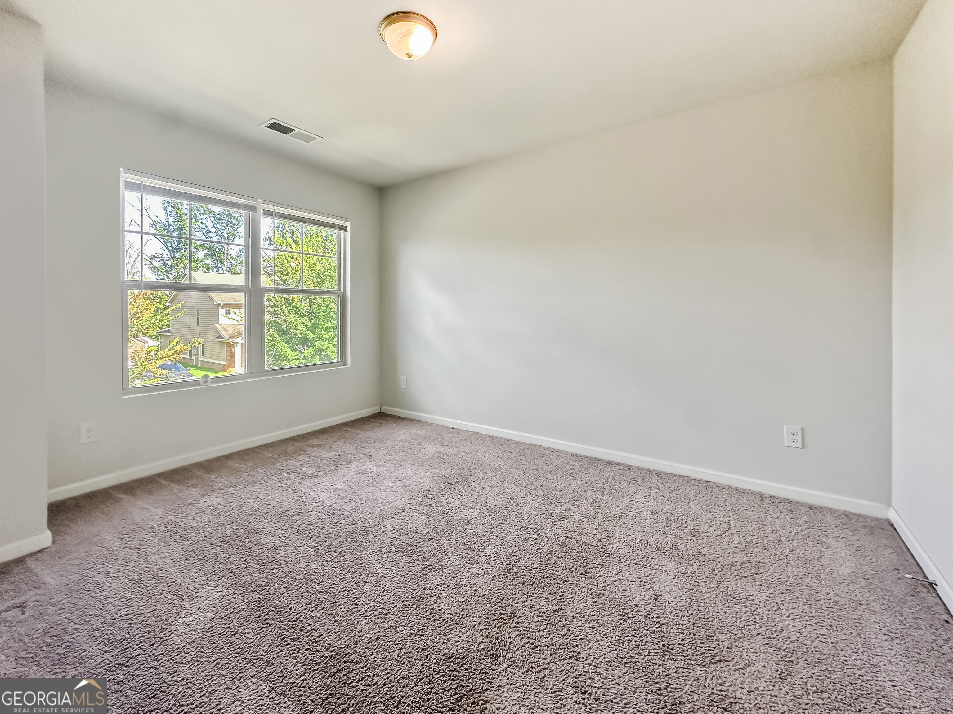 206 Daisy Circle Property Photo 13