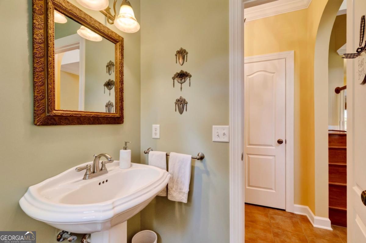 237 Lyman Hall Property Photo 27