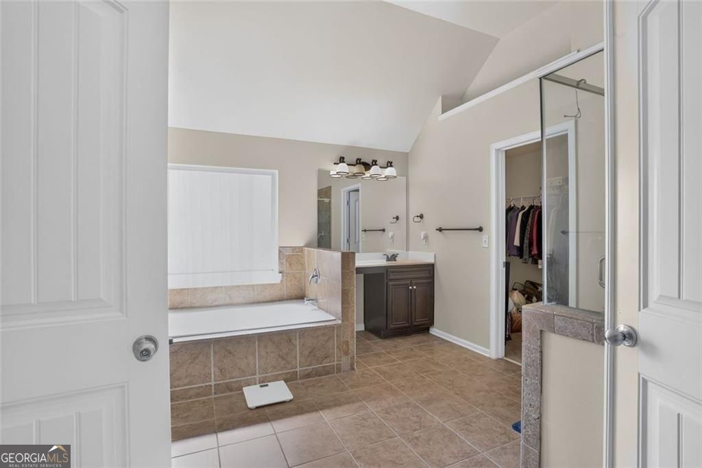 213 Manresa Court Property Photo 35