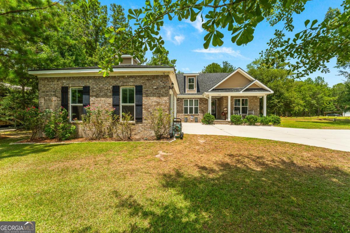 238 Dean Drive Property Photo 2