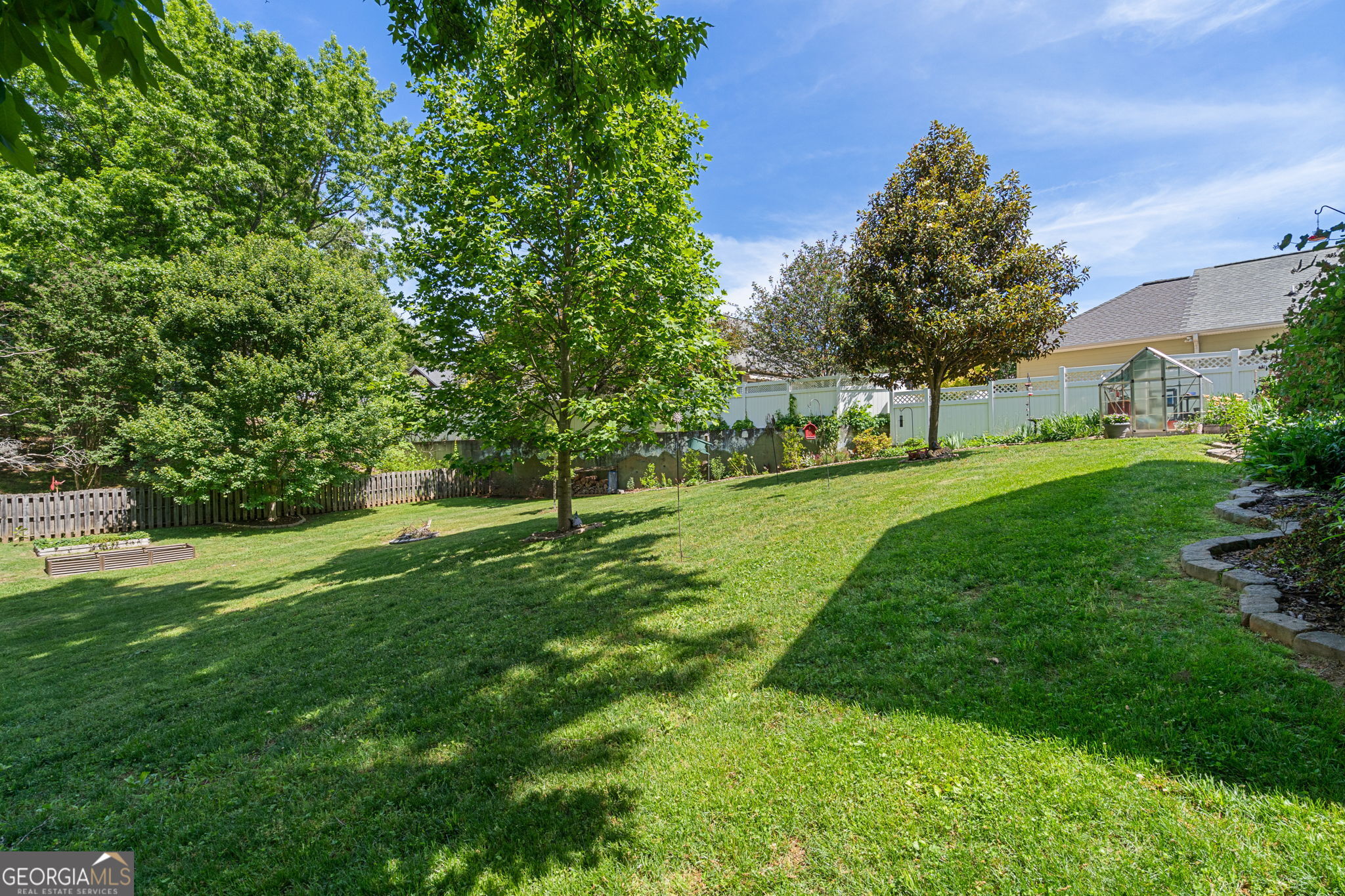450 Longview Drive Property Photo 6