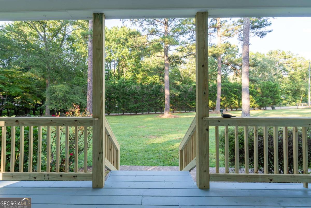 3322 Dewey Hogan Road Property Photo 5