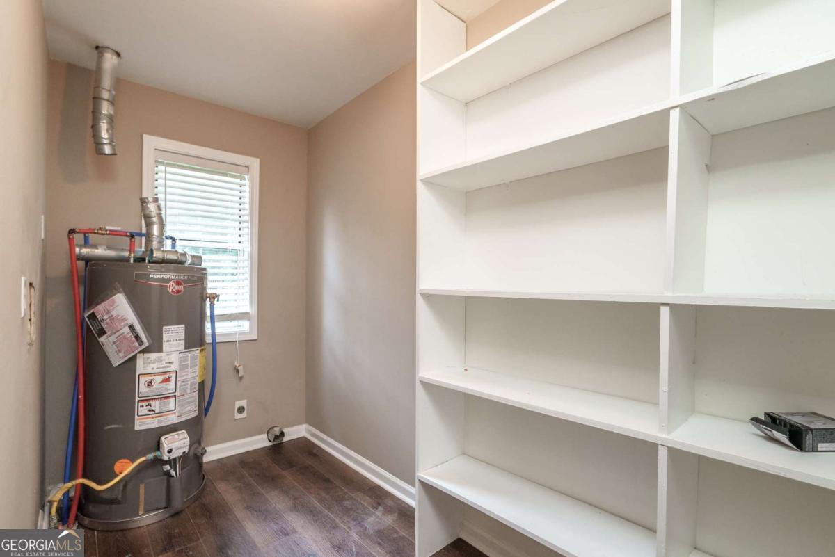 3322 Dewey Hogan Road Property Photo 17