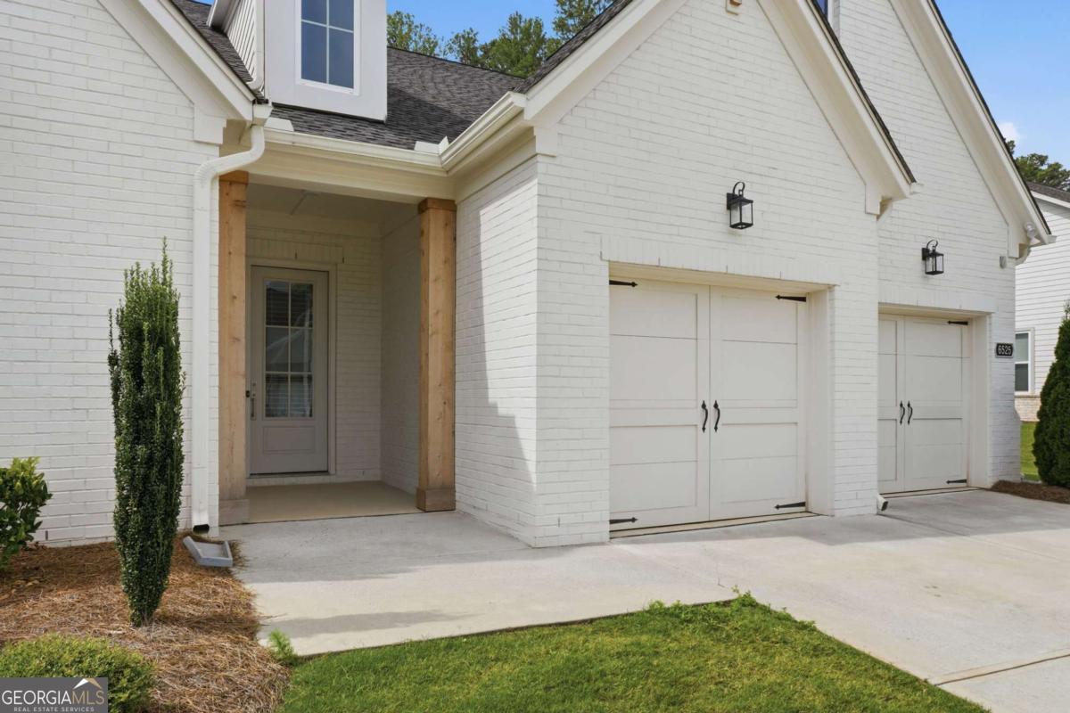 6525 Namon Valley Drive Property Photo 5