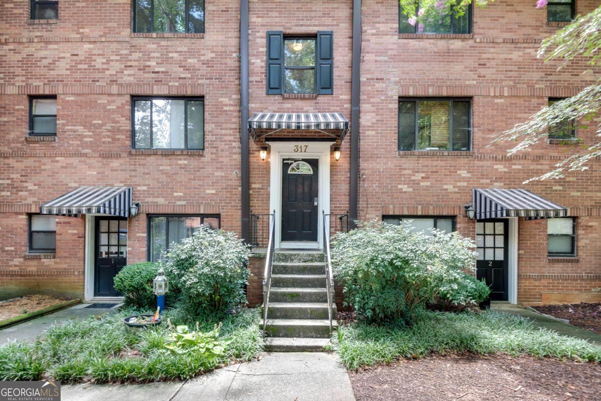 317 3rd Street NE # 5 Property Photo 1