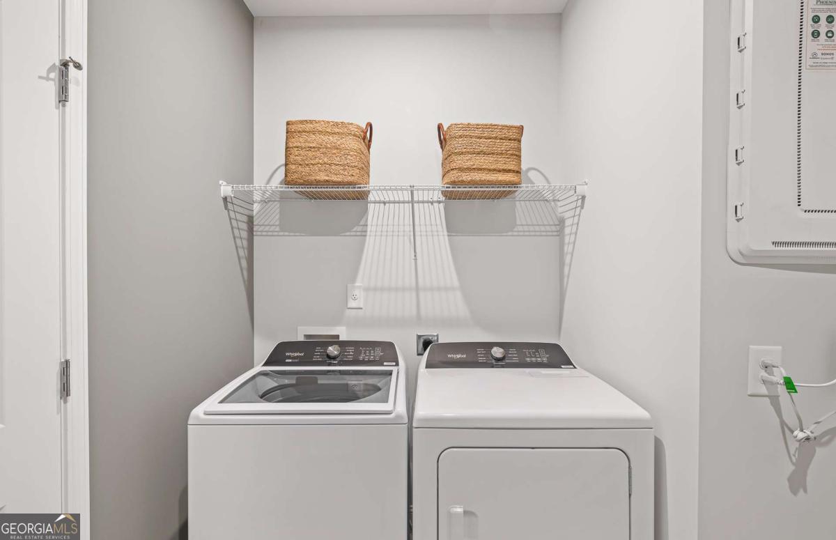 141 Kenney Way Property Photo 26