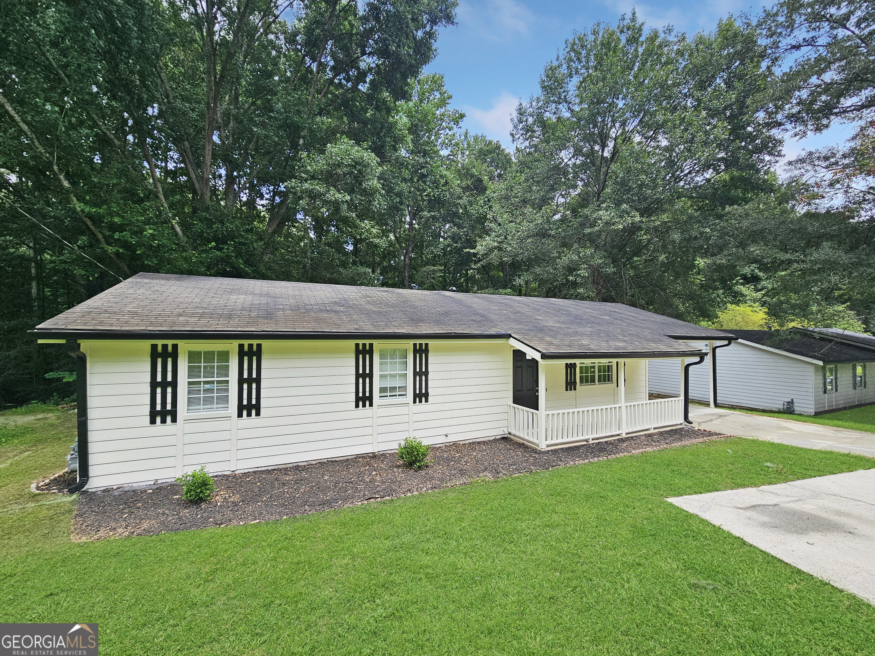 314 Morris Drive Se Property Photo 1