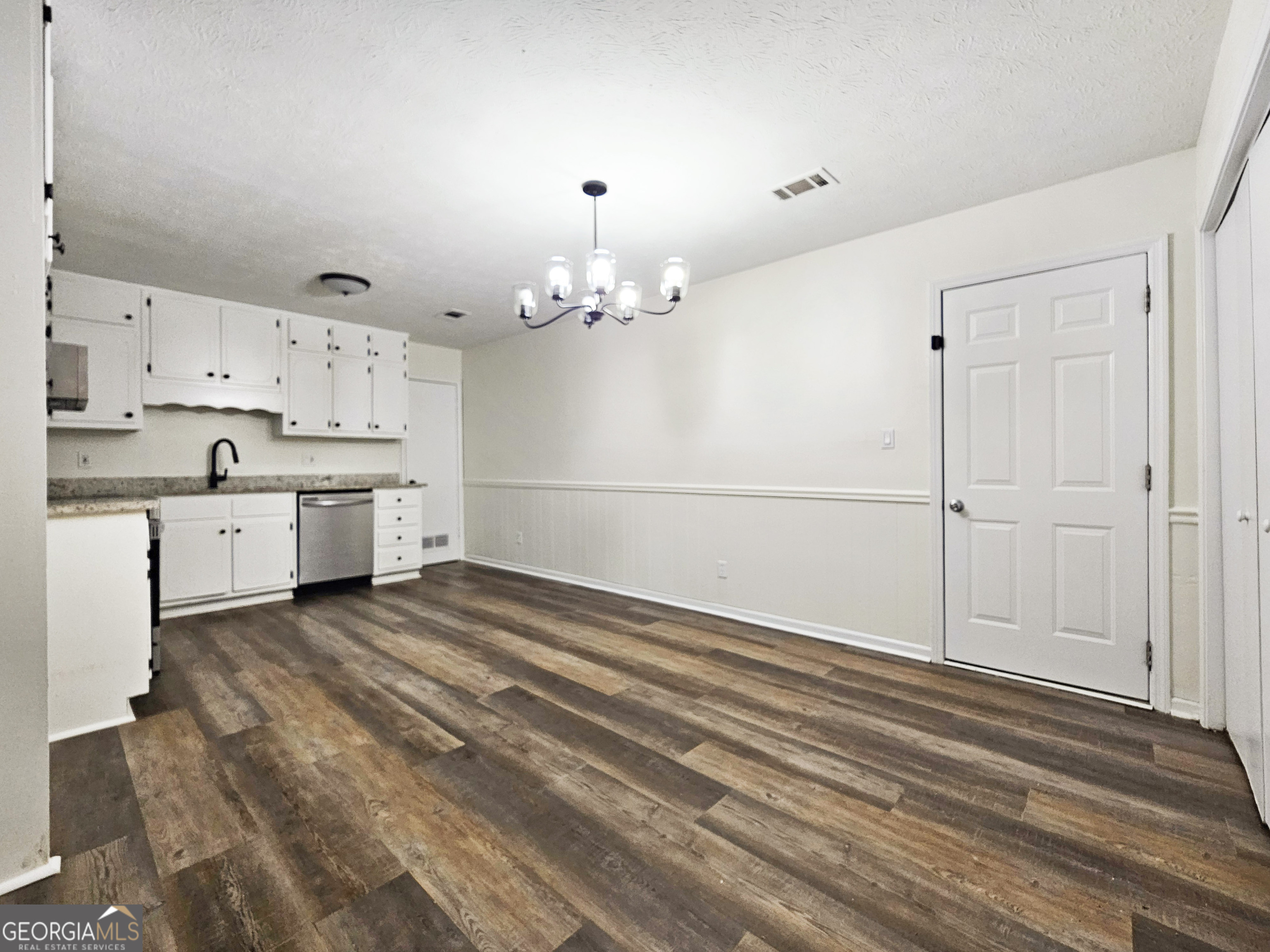 314 Morris Drive Se Property Photo 9