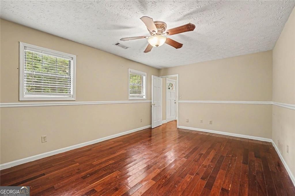 415 Grist Mill Drive E Property Photo 4