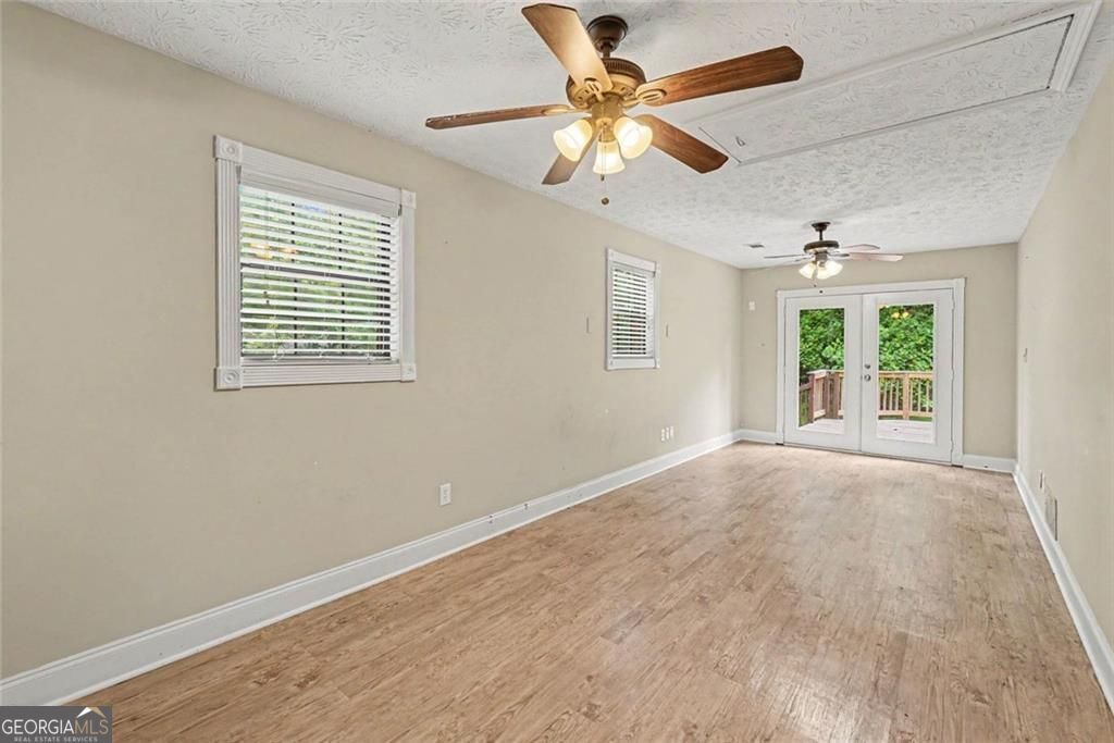 415 Grist Mill Drive E Property Photo 6