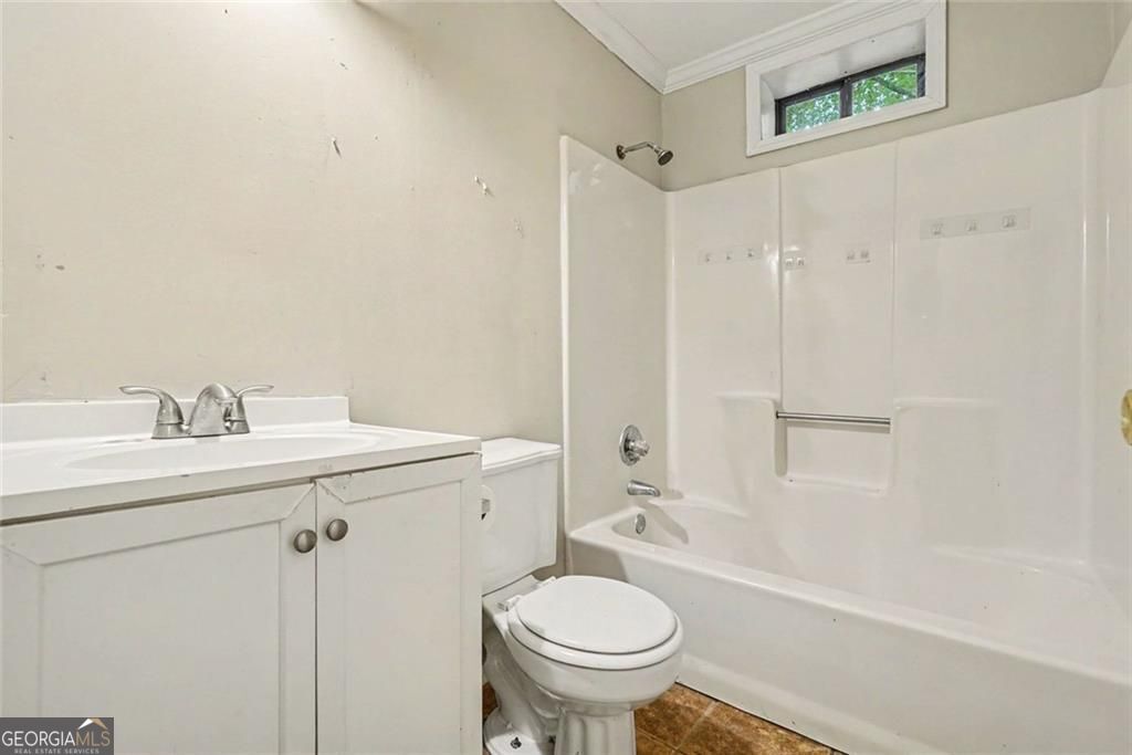 415 Grist Mill Drive E Property Photo 18
