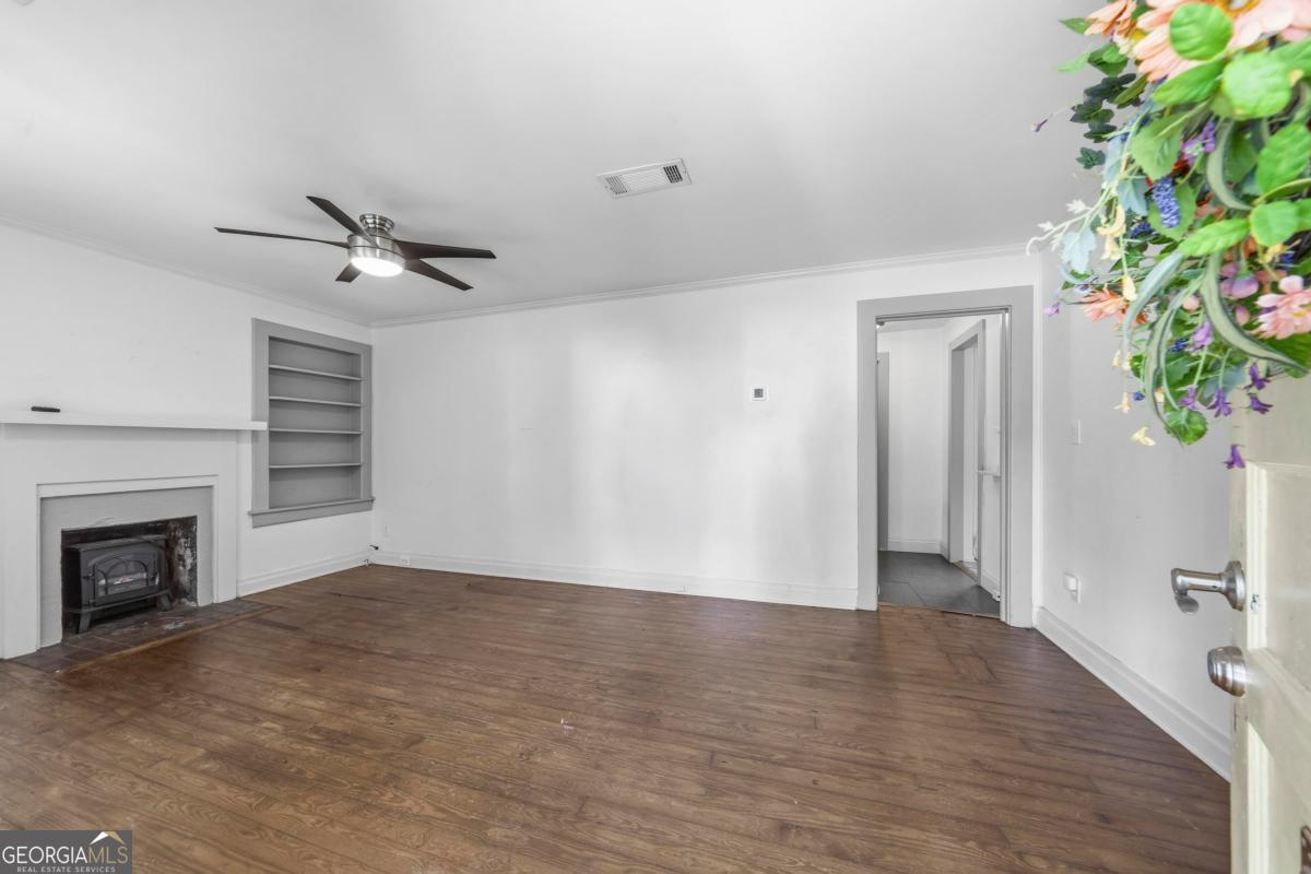 204 N Walnut Street Property Photo 6