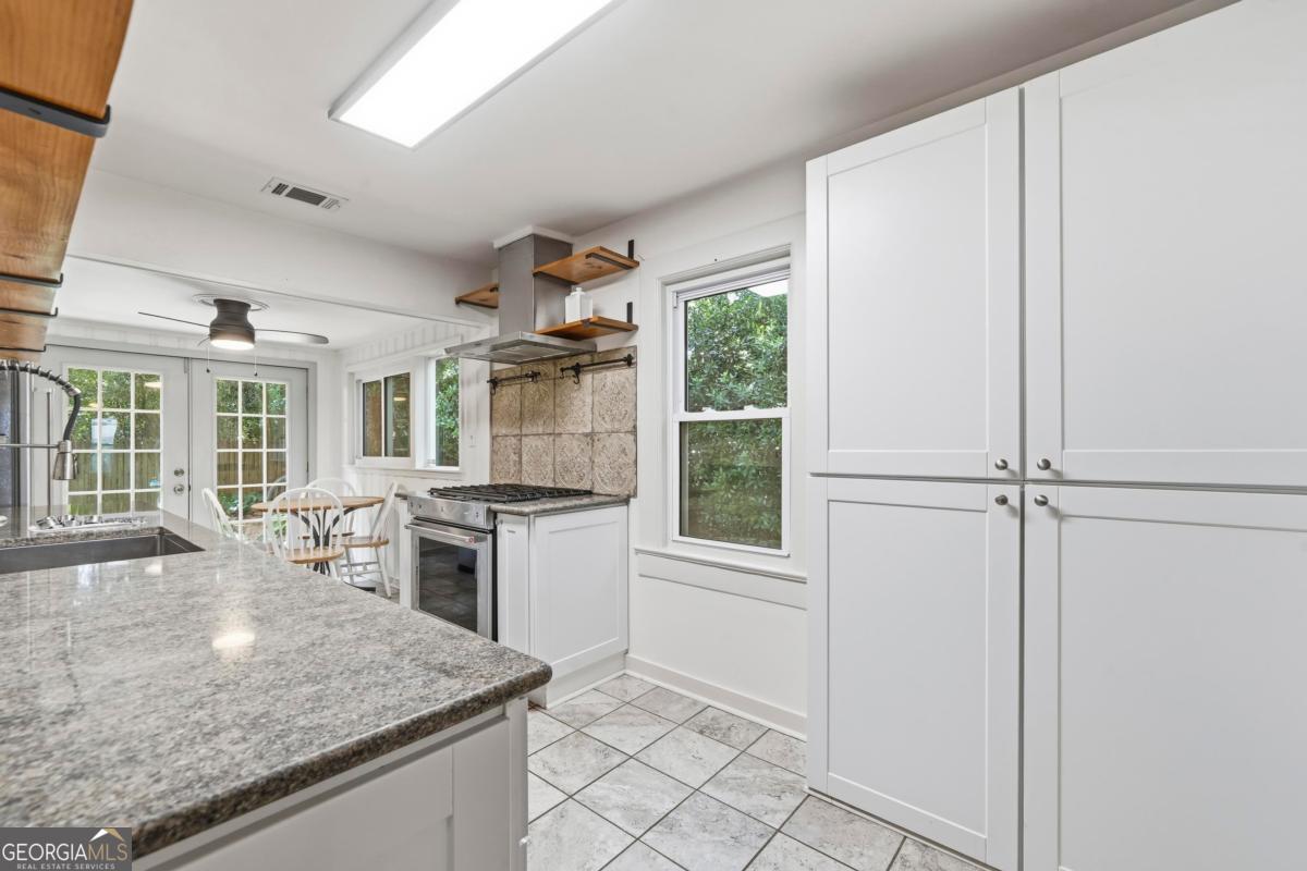 204 N Walnut Street Property Photo 19
