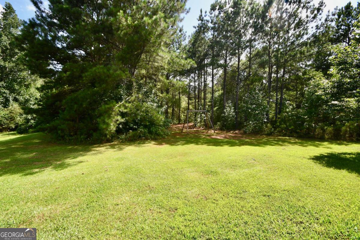 2210 Flat Rock Road Property Photo 10