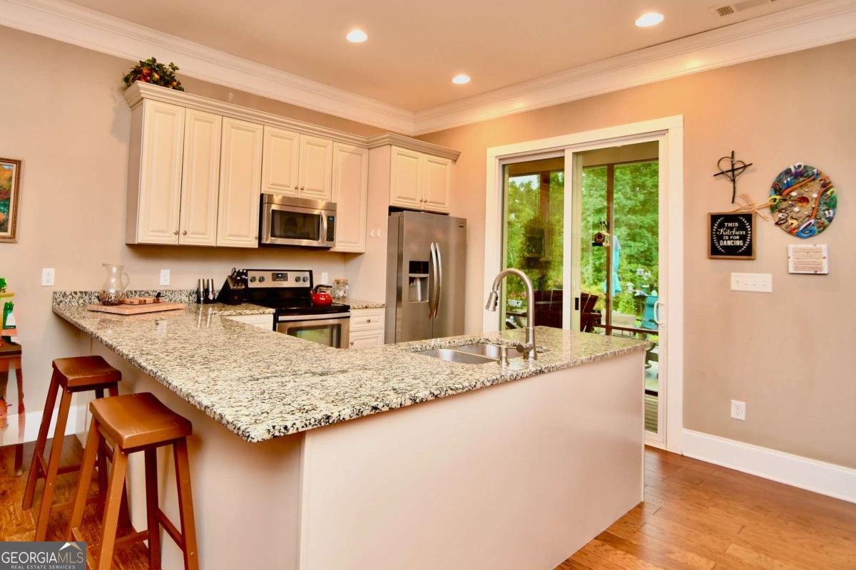 2210 Flat Rock Road Property Photo 13