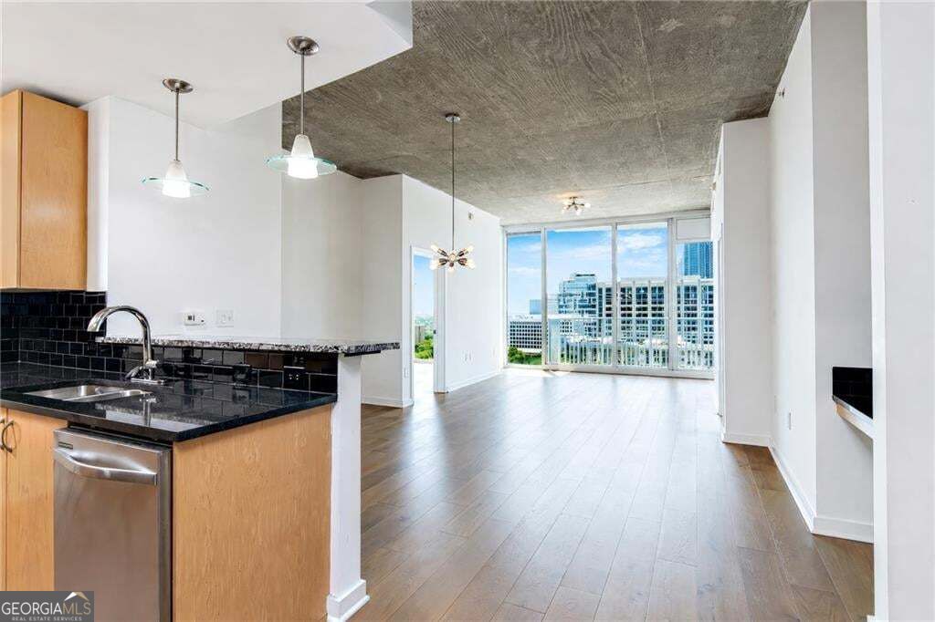 860 Ne Peachtree Street Ne # 1714 Property Photo 4