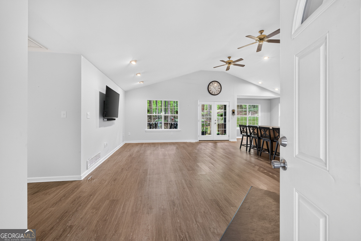 154 Pheasant Run Property Photo 4