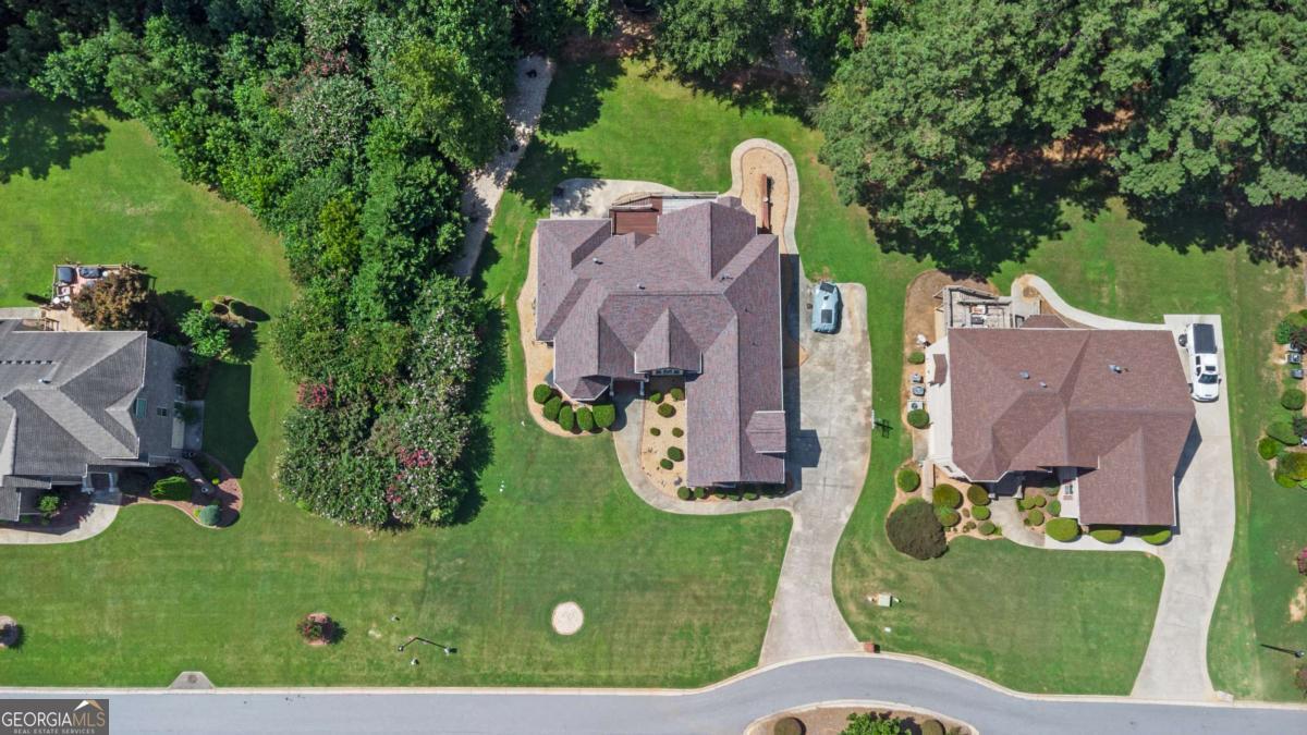 812 Treeline Drive Property Photo 5