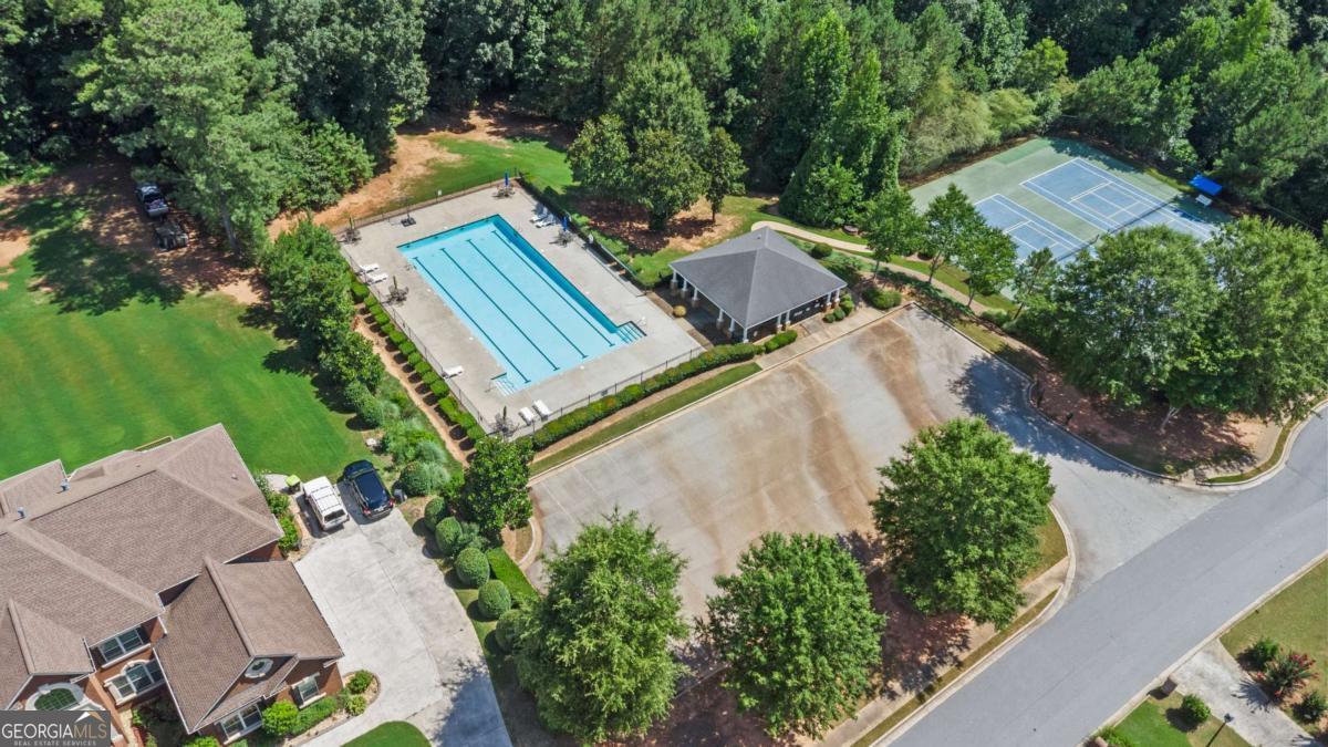 812 Treeline Drive Property Photo 40