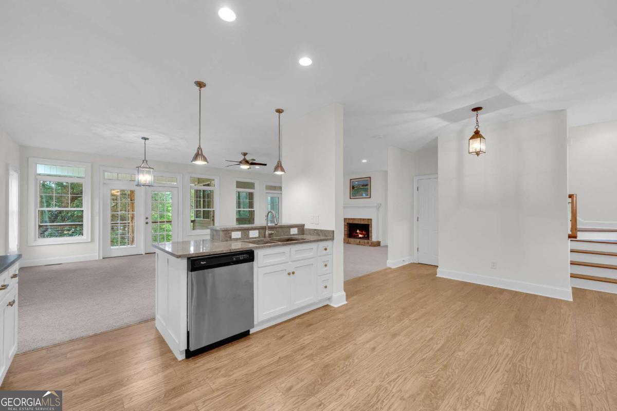 27 Classic Drive Property Photo 12