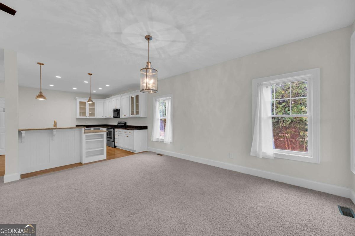 27 Classic Drive Property Photo 20