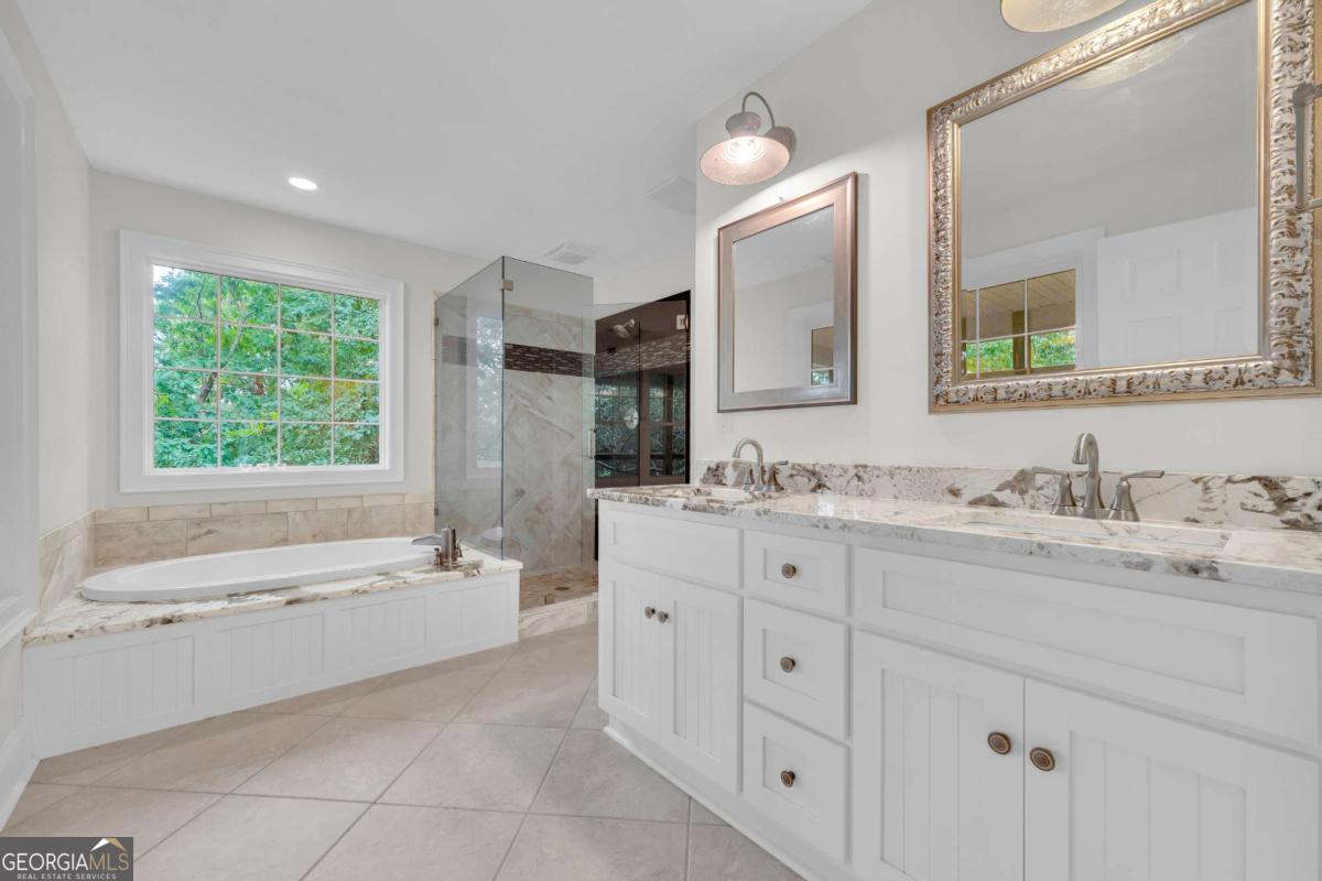27 Classic Drive Property Photo 39